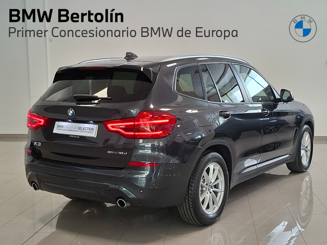 BMW X3 sDrive18d color Gris. Año 2021. 110KW(150CV). Diésel. En concesionario Automoviles Bertolin S.L. de Valencia