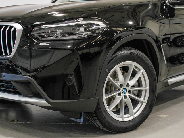 BMW X3 xDrive20d color Negro. Año 2023. 140KW(190CV). Diésel. En concesionario Barcelona Premium -- GRAN VIA de Barcelona