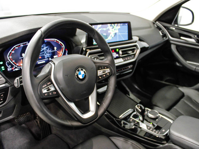 BMW X3 xDrive20d color Negro. Año 2023. 140KW(190CV). Diésel. En concesionario Barcelona Premium -- GRAN VIA de Barcelona