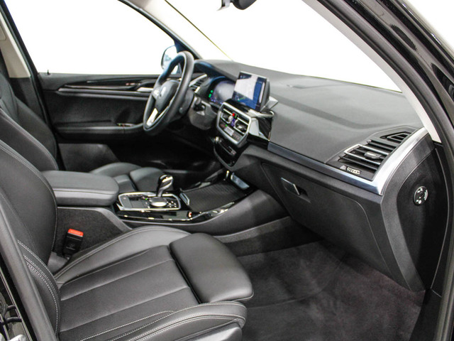 BMW X3 xDrive20d color Negro. Año 2023. 140KW(190CV). Diésel. En concesionario Barcelona Premium -- GRAN VIA de Barcelona