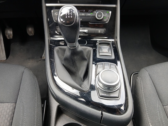 BMW Serie 2 216d Active Tourer color Azul. Año 2019. 85KW(116CV). Diésel. En concesionario GANDIA Automoviles Fersan, S.A. de Valencia