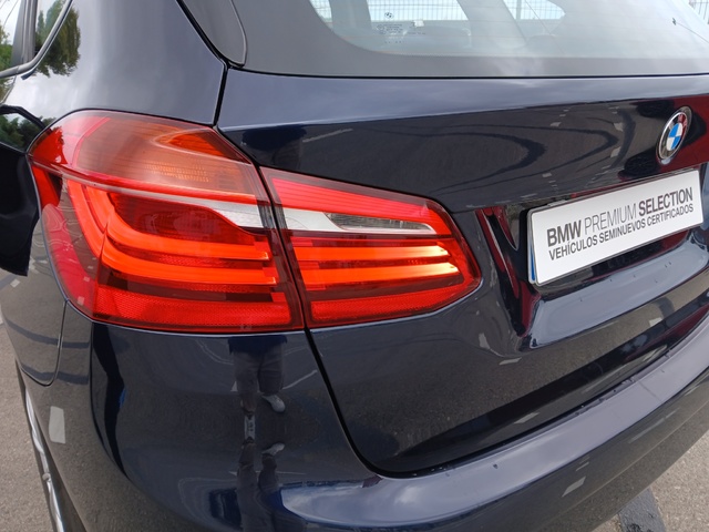 BMW Serie 2 216d Active Tourer color Azul. Año 2019. 85KW(116CV). Diésel. En concesionario GANDIA Automoviles Fersan, S.A. de Valencia