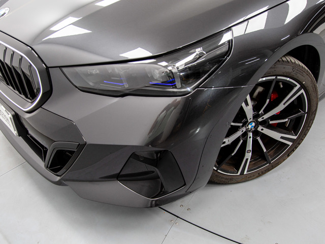 BMW Serie 5 520d Touring color Gris. Año 2024. 145KW(197CV). Diésel. En concesionario Móvil Begar Alicante de Alicante
