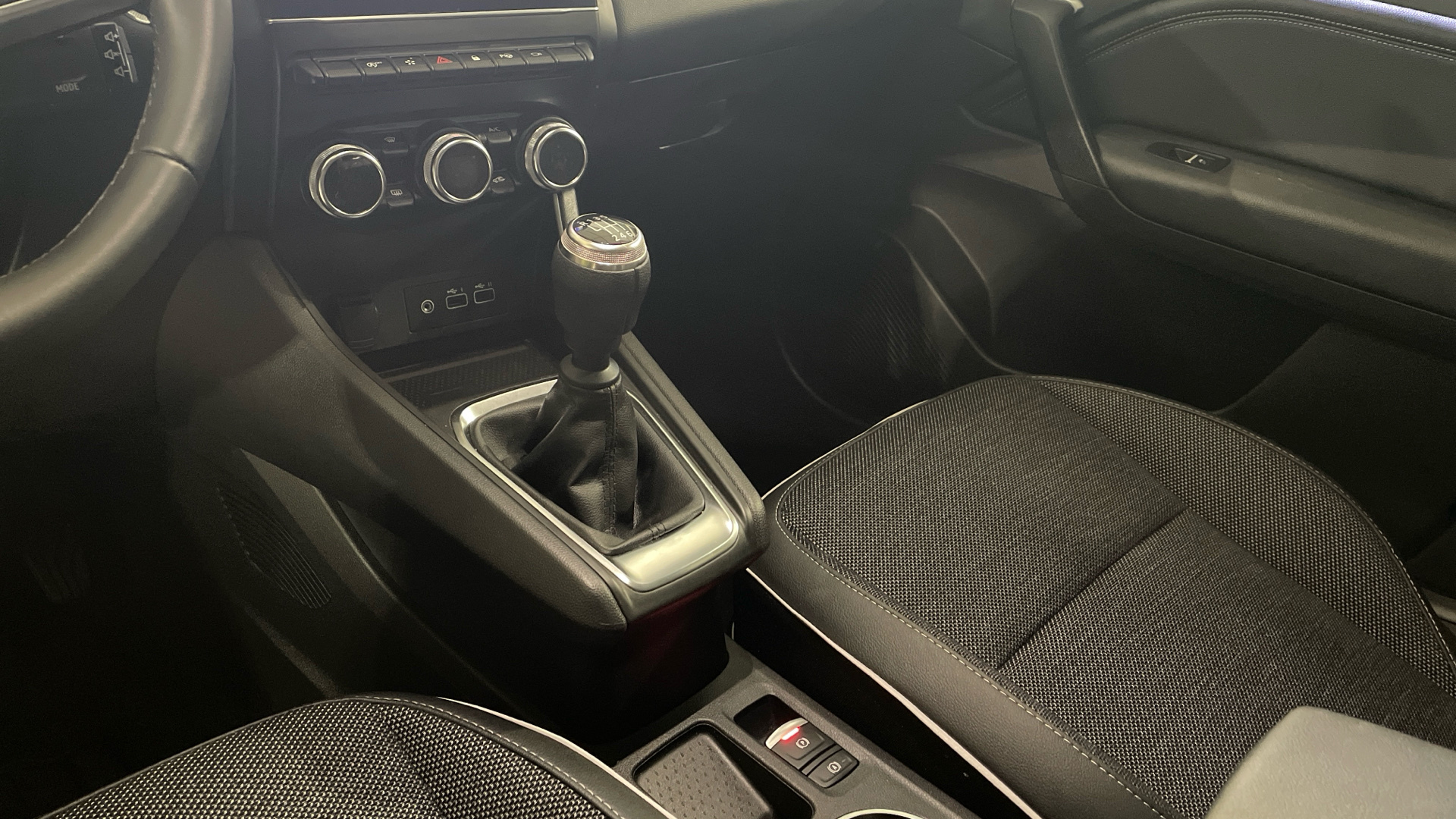 Renault Captur TCe 90 - 17