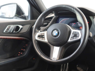 BMW Serie 1 118i color Blanco. Año 2021. 103KW(140CV). Gasolina. En concesionario Autogal de Ourense