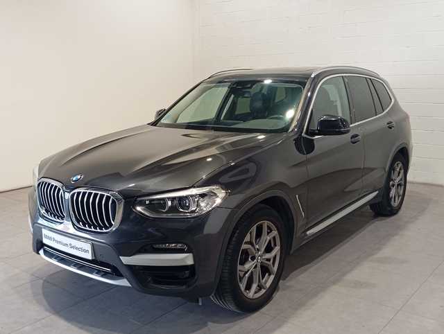 BMW X3 xDrive20d color Gris. Año 2021. 140KW(190CV). Diésel. En concesionario Motor Munich - Terrassa - VO de Barcelona