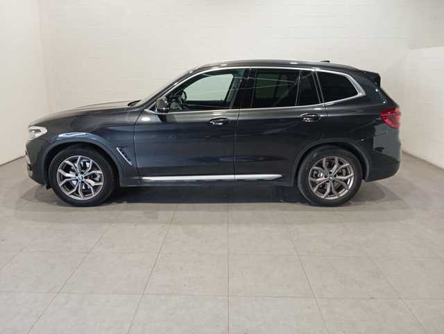 BMW X3 xDrive20d color Gris. Año 2021. 140KW(190CV). Diésel. En concesionario Motor Munich - Terrassa - VO de Barcelona