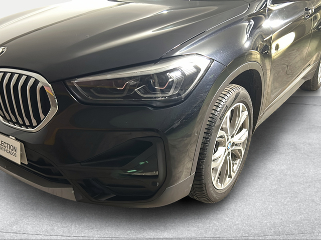 BMW X1 sDrive18d color Negro. Año 2021. 110KW(150CV). Diésel. En concesionario San Pablo Motor | Su Eminencia de Sevilla