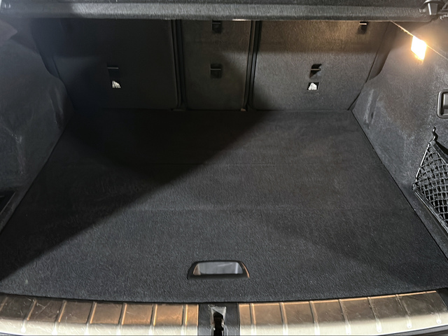 BMW X1 sDrive18d color Negro. Año 2021. 110KW(150CV). Diésel. En concesionario San Pablo Motor | Su Eminencia de Sevilla