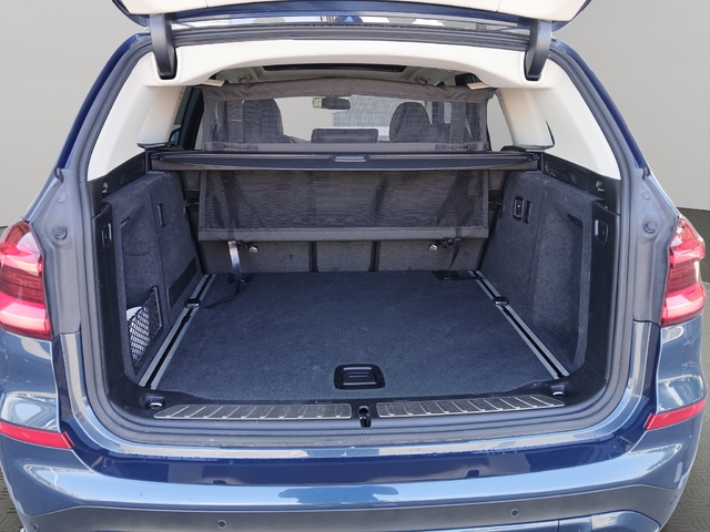 BMW X3 xDrive20d color Azul. Año 2019. 140KW(190CV). Diésel. En concesionario GANDIA Automoviles Fersan, S.A. de Valencia