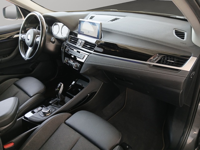 BMW X1 xDrive20i color Gris. Año 2020. 141KW(192CV). Gasolina. En concesionario FINESTRAT Automoviles Fersan, S.A. de Alicante