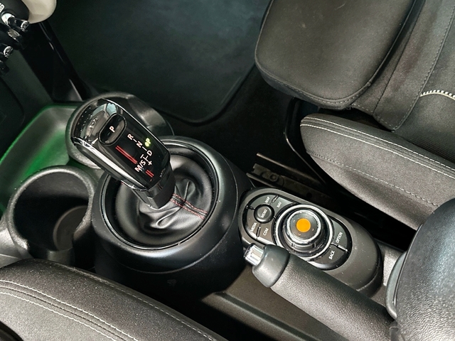 fotoG 16 del MINI MINI 3 Puertas Cooper S 141 kW (192 CV) 192cv Gasolina del 2019 en Asturias