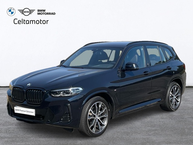 BMW X3 xDrive20d color Negro. Año 2024. 140KW(190CV). Diésel. En concesionario Celtamotor Caldas Reis de Pontevedra