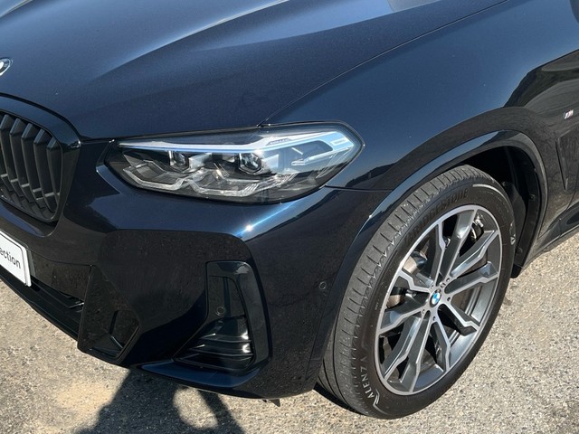 BMW X3 xDrive20d color Negro. Año 2024. 140KW(190CV). Diésel. En concesionario Celtamotor Caldas Reis de Pontevedra