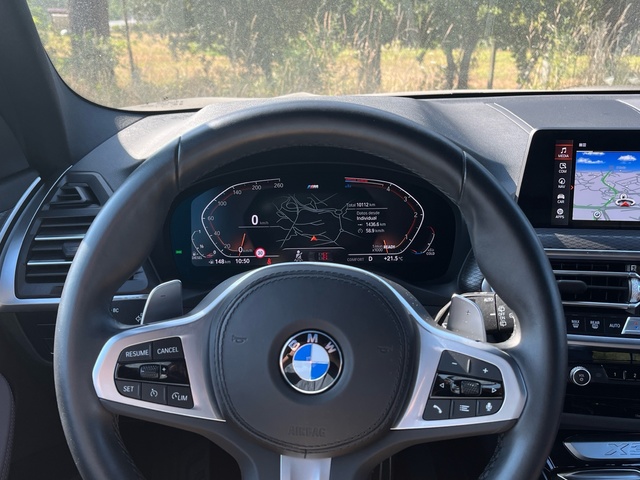 BMW X3 xDrive20d color Negro. Año 2024. 140KW(190CV). Diésel. En concesionario Celtamotor Caldas Reis de Pontevedra