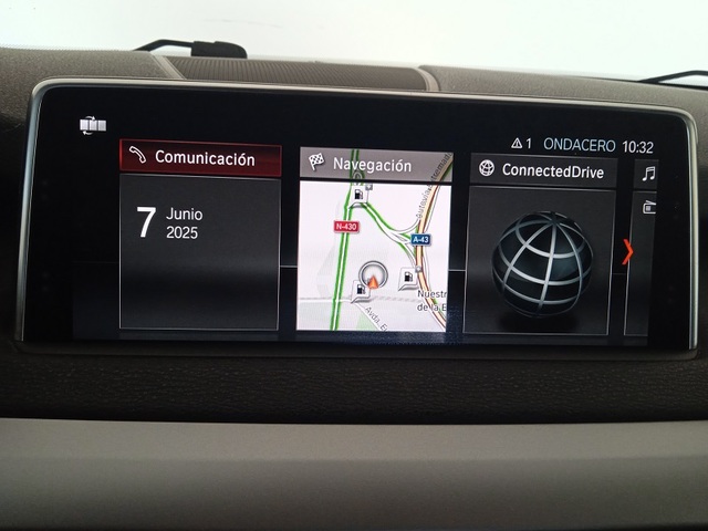 BMW X5 xDrive40d color Blanco. Año 2019. 230KW(313CV). Diésel. En concesionario ALBAMOCION CIUDAD REAL  de Ciudad Real