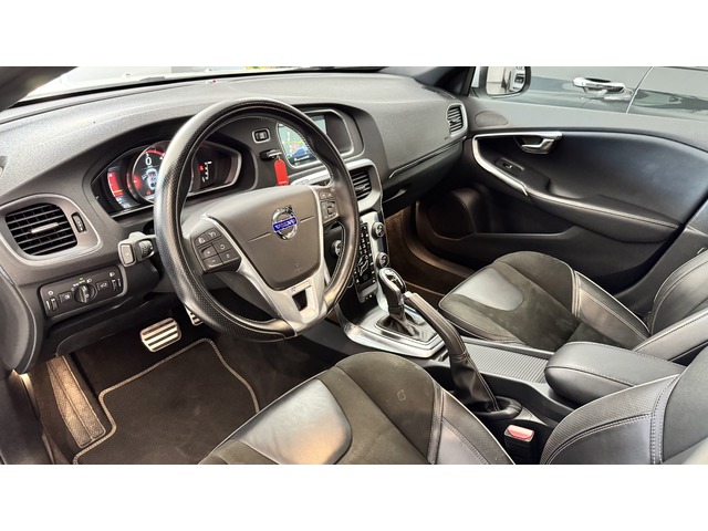 Volvo V40 D2 R-Design Momentum Auto 88 kW (120 CV)