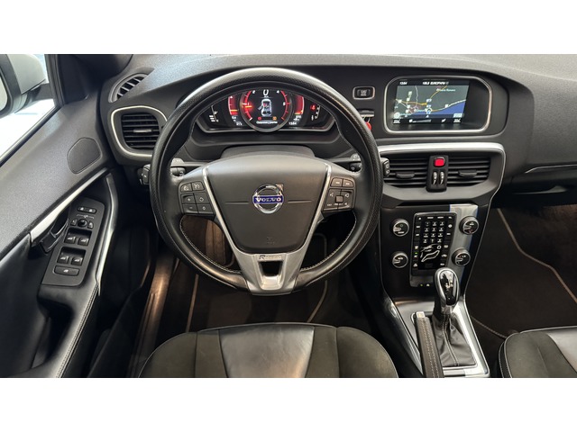 Volvo V40 D2 R-Design Momentum Auto 88 kW (120 CV)