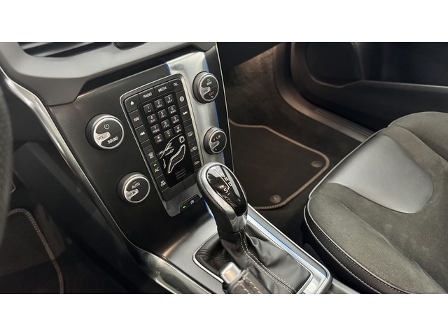 Volvo V40 D2 R-Design Momentum Auto 88 kW (120 CV)