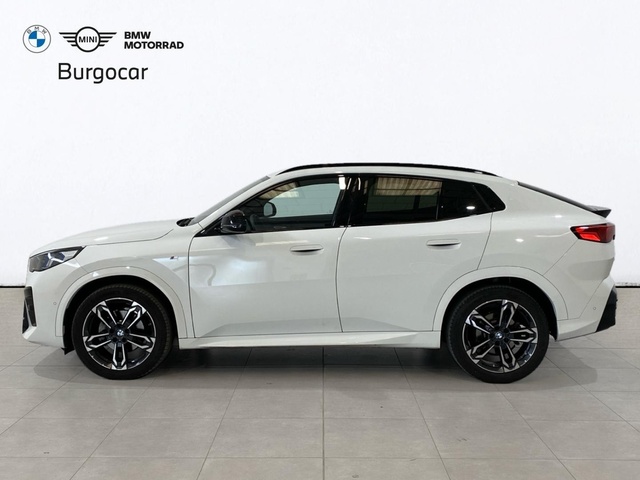 BMW X2 xDrive20d color Blanco. Año 2024. 120KW(163CV). Diésel. En concesionario Burgocar (Bmw y Mini) de Burgos
