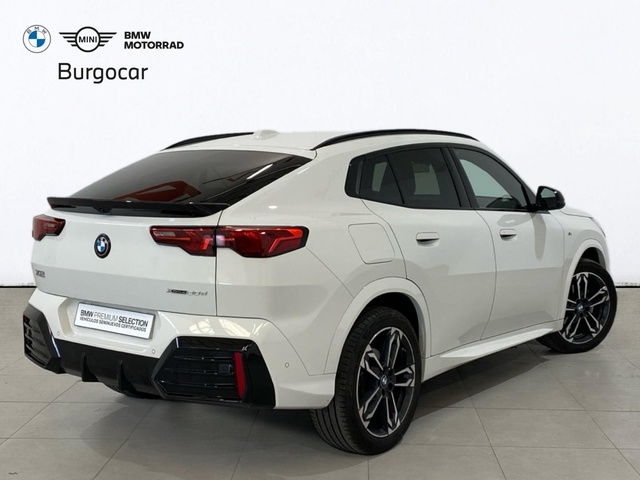 BMW X2 xDrive20d color Blanco. Año 2024. 120KW(163CV). Diésel. En concesionario Burgocar (Bmw y Mini) de Burgos