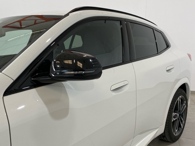 BMW X2 xDrive20d color Blanco. Año 2024. 120KW(163CV). Diésel. En concesionario Burgocar (Bmw y Mini) de Burgos
