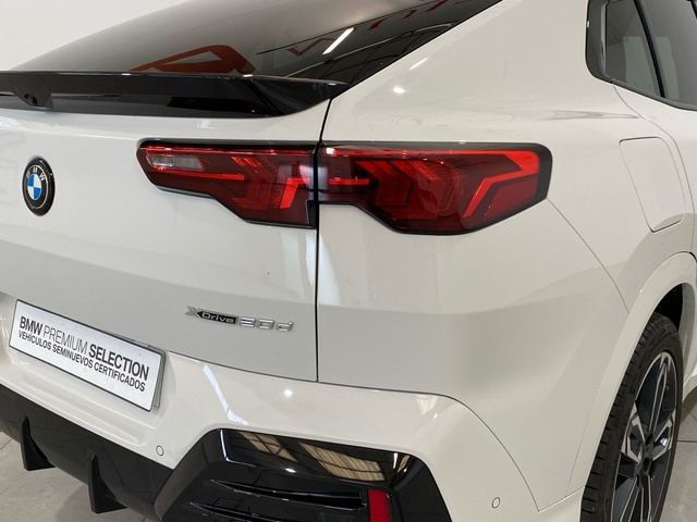 BMW X2 xDrive20d color Blanco. Año 2024. 120KW(163CV). Diésel. En concesionario Burgocar (Bmw y Mini) de Burgos