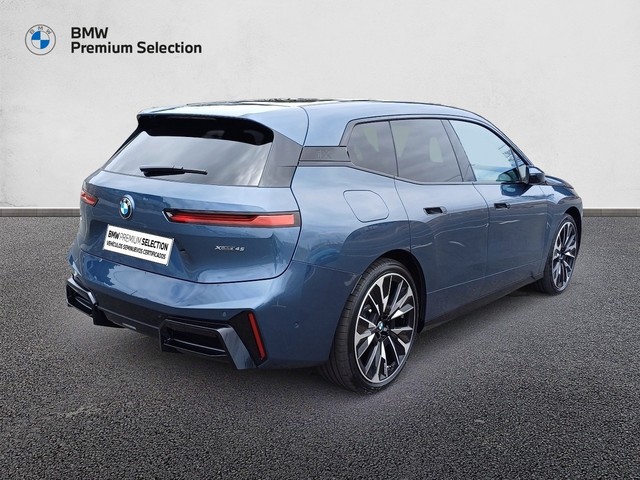 BMW iX xDrive45 color Azul. Año 2025. 300KW(408CV). Eléctrico. En concesionario Marmotor de Las Palmas