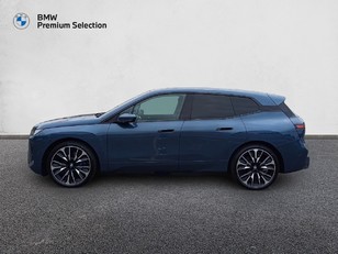 Fotos de BMW iX xDrive45 color Azul. Año 2025. 300KW(408CV). Eléctrico. En concesionario Marmotor de Las Palmas