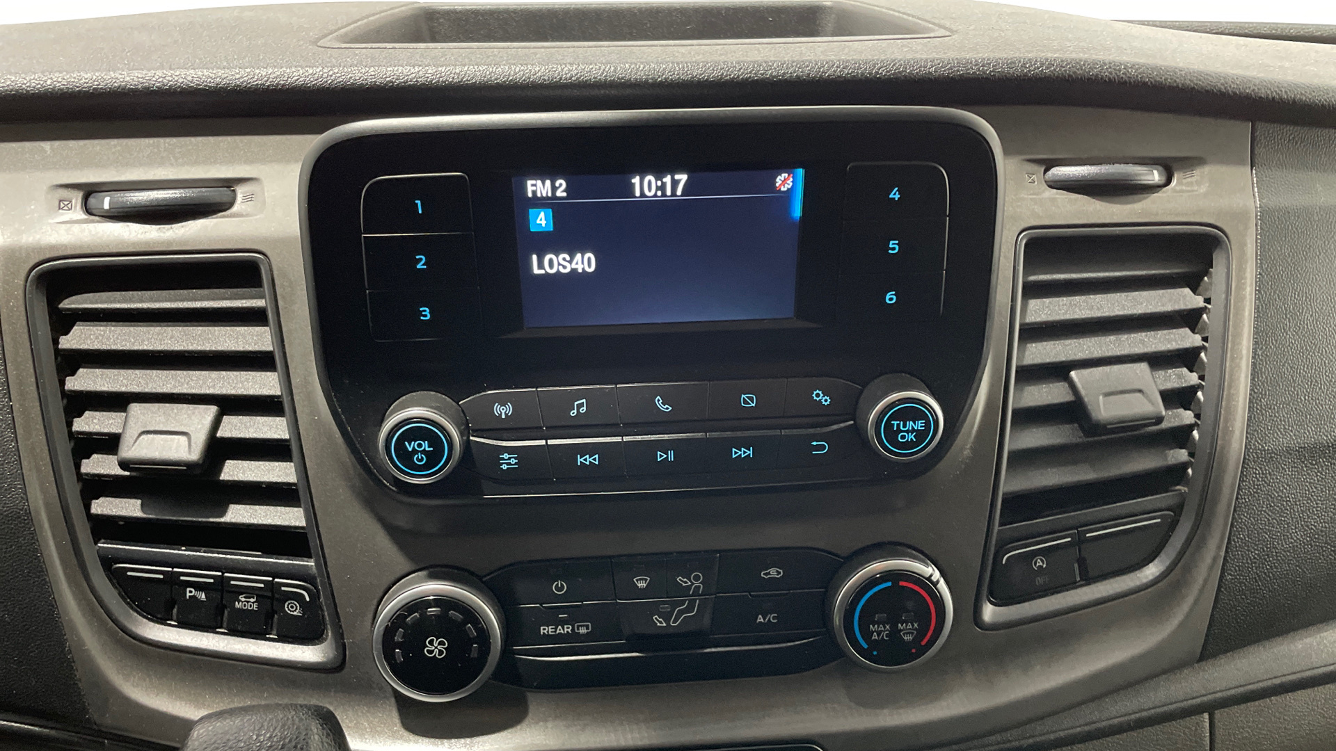 Ford Transit Custom Kombi 2.0 TDCI - 9