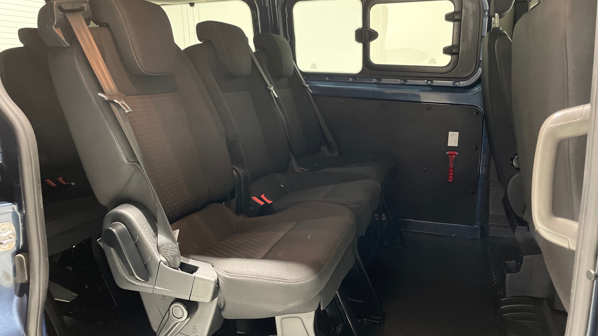 Ford Transit Custom Kombi 2.0 TDCI - 12