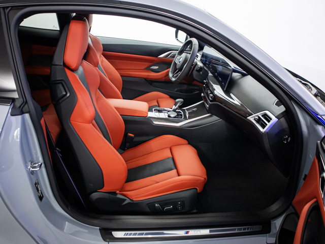 BMW M M4 Coupe color Gris. Año 2025. 390KW(530CV). Gasolina. En concesionario BMW Fuenteolid Valladolid de Valladolid