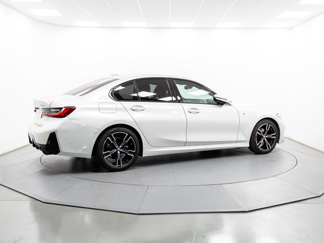BMW Serie 3 320d color Blanco. Año 2024. 140KW(190CV). Diésel. En concesionario Móvil Begar Alicante de Alicante