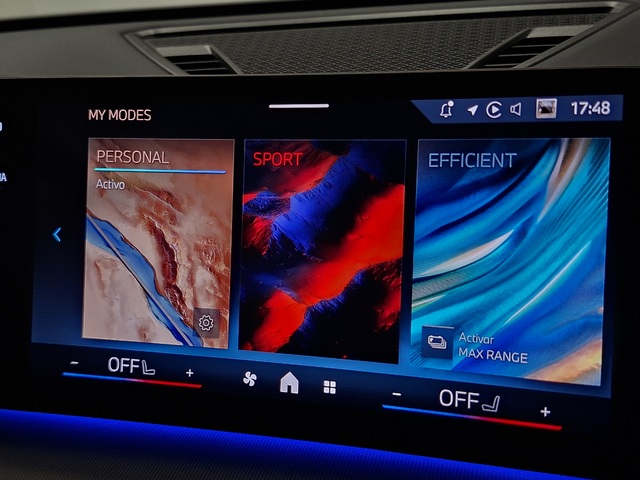 BMW iX1 eDrive20 color Negro. Año 2025. 150KW(204CV). Eléctrico. En concesionario Automoviles Bertolin, S.L. de Valencia