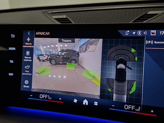 BMW iX1 eDrive20 color Negro. Año 2025. 150KW(204CV). Eléctrico. En concesionario Automoviles Bertolin, S.L. de Valencia