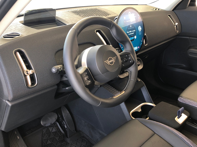 fotoG 12 del MINI MINI Countryman D 120 kW (163 CV) 163cv Diésel del 2024 en Madrid