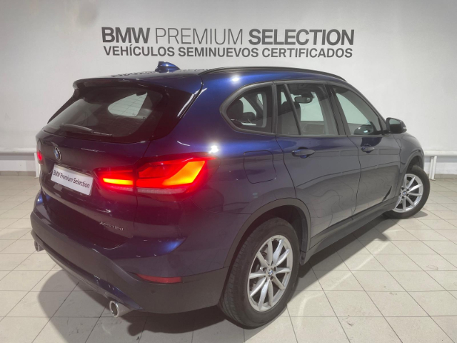 BMW X1 xDrive18d color Azul. Año 2021. 110KW(150CV). Diésel. En concesionario Hispamovil, Orihuela de Alicante