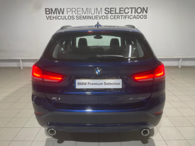 BMW X1 xDrive18d color Azul. Año 2021. 110KW(150CV). Diésel. En concesionario Hispamovil, Orihuela de Alicante