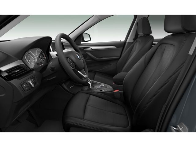 BMW X1 xDrive18d color Gris. Año 2021. 110KW(150CV). Diésel. En concesionario Ceres Motor S.L. de Cáceres