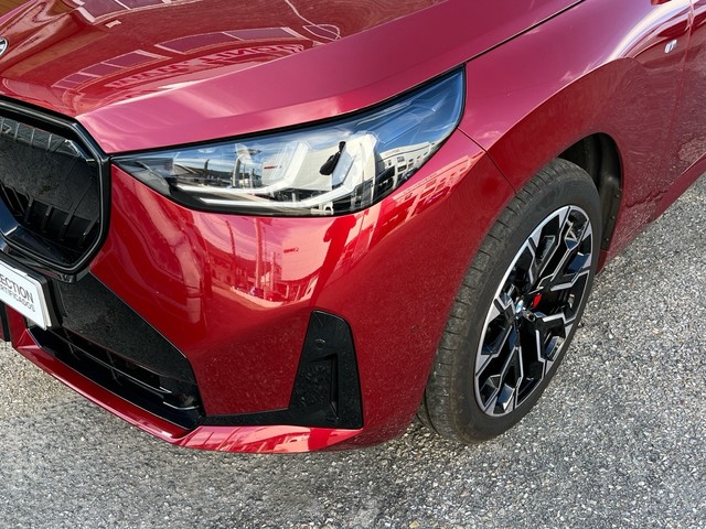 BMW X3 xDrive20d color Rojo. Año 2025. 145KW(197CV). Diésel. En concesionario Celtamotor Vigo de Pontevedra