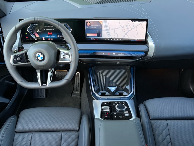 BMW X3 xDrive20d color Rojo. Año 2025. 145KW(197CV). Diésel. En concesionario Celtamotor Vigo de Pontevedra