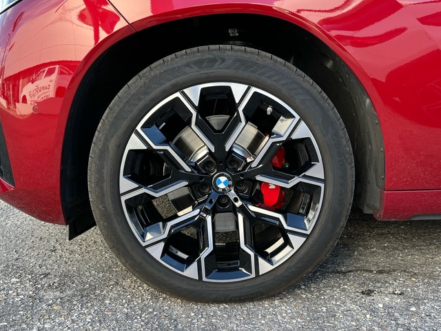BMW X3 xDrive20d color Rojo. Año 2025. 145KW(197CV). Diésel. En concesionario Celtamotor Vigo de Pontevedra
