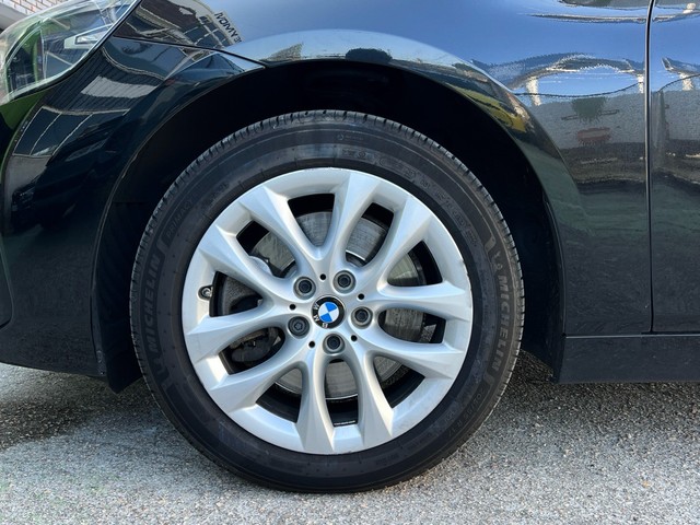 BMW Serie 2 218d Gran Tourer color Negro. Año 2020. 110KW(150CV). Diésel. En concesionario Celtamotor Vigo de Pontevedra