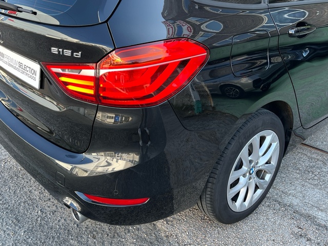 BMW Serie 2 218d Gran Tourer color Negro. Año 2020. 110KW(150CV). Diésel. En concesionario Celtamotor Vigo de Pontevedra
