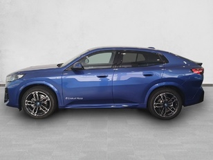 Fotos de BMW iX2 eDrive20 color Azul. Año 2025. 150KW(204CV). Eléctrico. En concesionario Enekuri Motor de Vizcaya