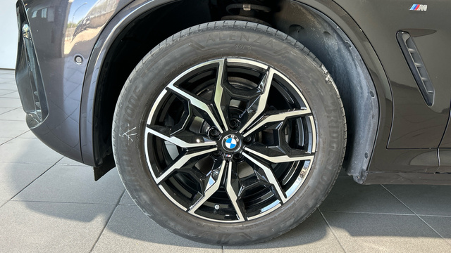 BMW X3 xDrive20d color Gris. Año 2022. 140KW(190CV). Diésel. En concesionario BYmyCAR Madrid - Alcalá de Madrid