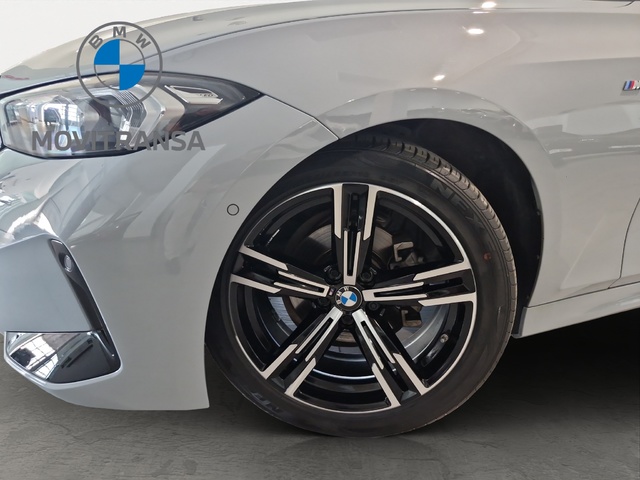 BMW Serie 3 318d color Gris. Año 2023. 110KW(150CV). Híbrido Electro/Diesel. En concesionario Movitransa Cars Huelva de Huelva