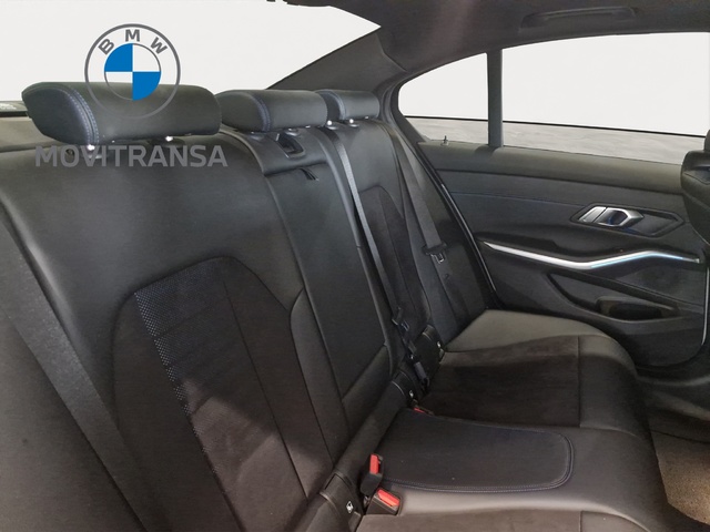 BMW Serie 3 318d color Gris. Año 2023. 110KW(150CV). Híbrido Electro/Diesel. En concesionario Movitransa Cars Huelva de Huelva