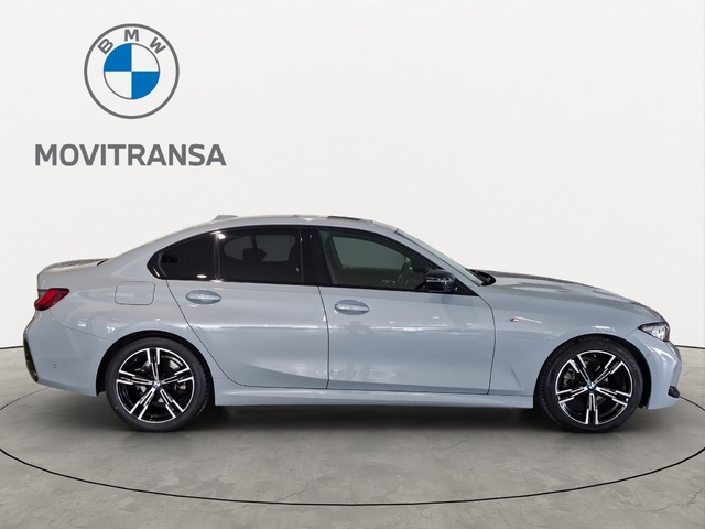 BMW Serie 3 318d color Gris. Año 2023. 110KW(150CV). Híbrido Electro/Diesel. En concesionario Movitransa Cars Huelva de Huelva