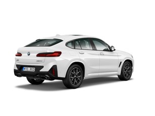 Fotos de BMW X4 xDrive20d color Blanco. Año 2024. 140KW(190CV). Diésel. En concesionario Movilnorte El Carralero de Madrid
